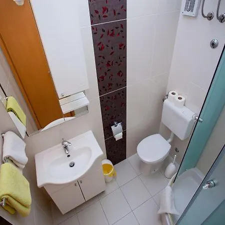 Dana Apartment *