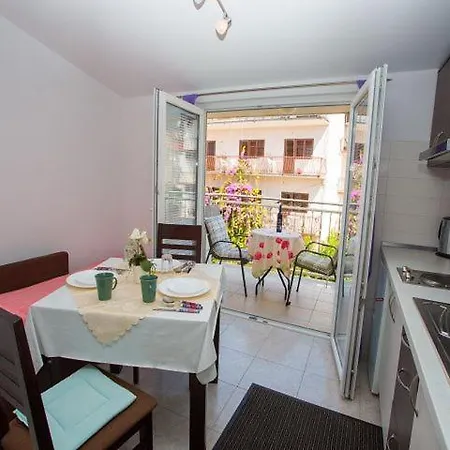 Apartment Dana Makarska