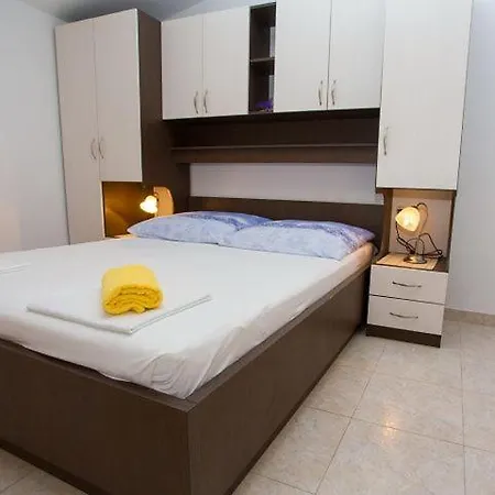 Apartment Dana Makarska