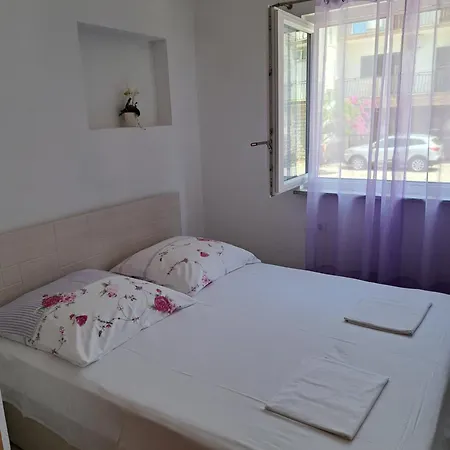 Dana Apartment