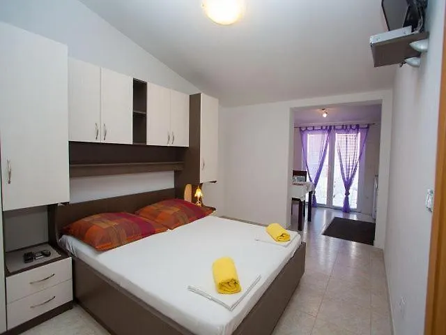 アパート Dana マカルスカ