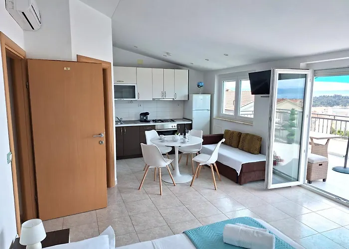 Dana マカルスカ