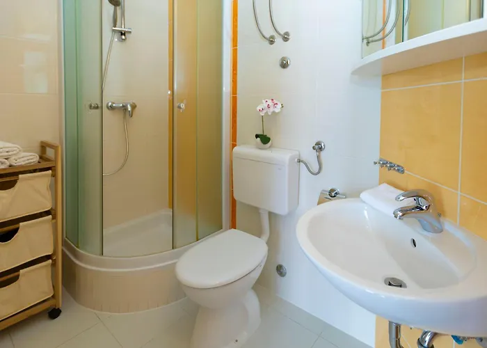 Dana * Макарська