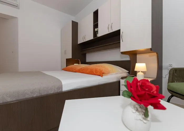 アパート Dana マカルスカ