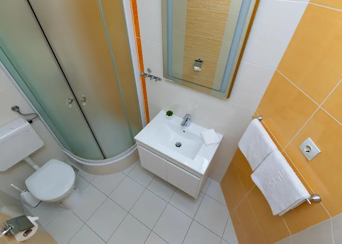 Dana * Макарська