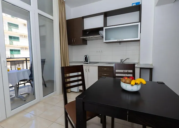 Dana * Макарська